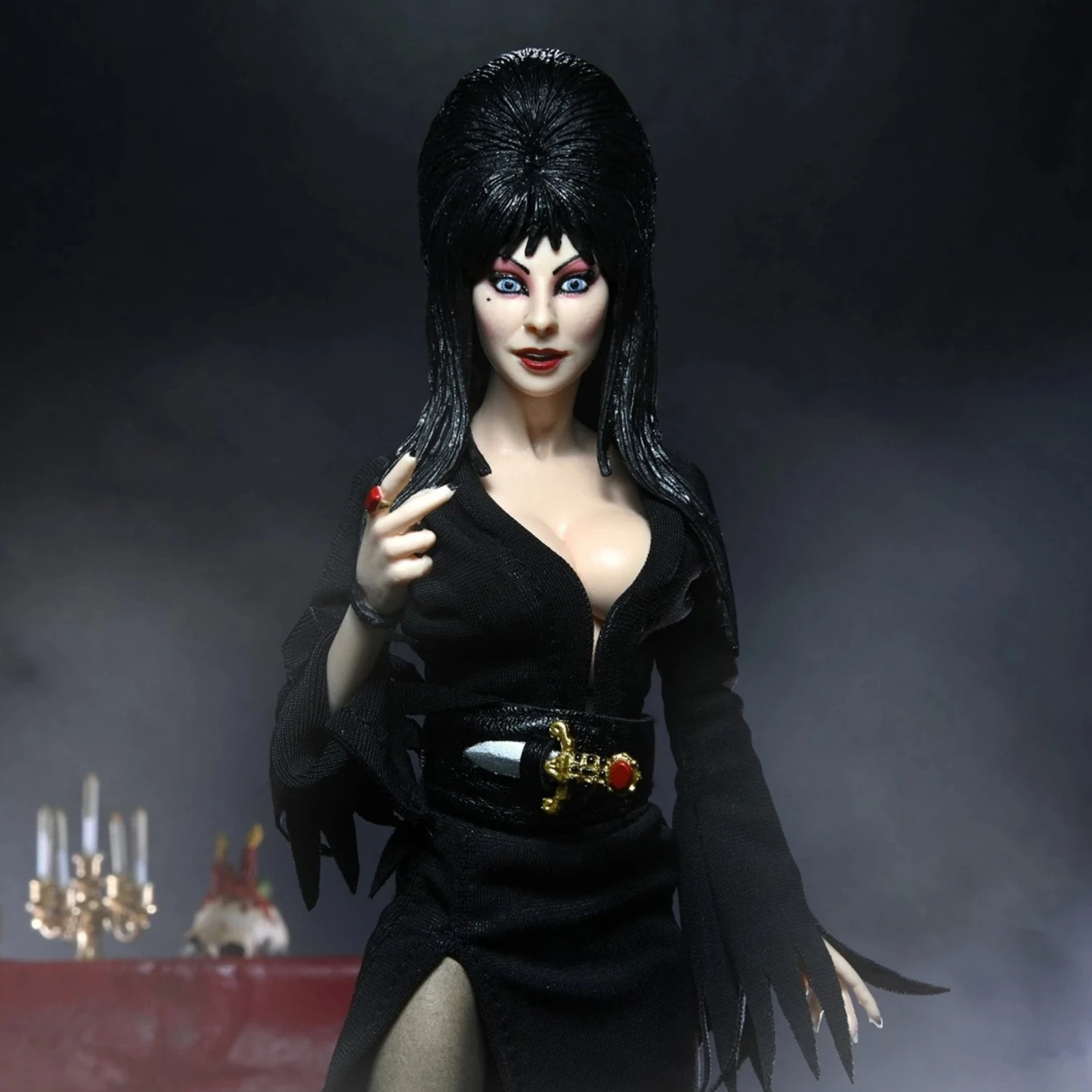 NECA Elvira Mistress Of The Dark (8" Scale) 3 NECA Elvira Mistress Of The Dark (8" Scale)