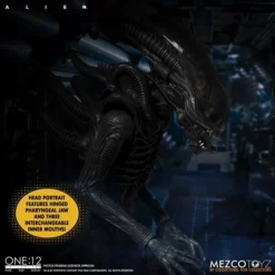 Alien Mezco One:12 Collective Action Figure -NERDZOIC Sales alien15 801855
