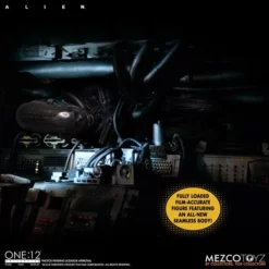 Alien Mezco One:12 Collective Action Figure -NERDZOIC Sales alien17 500403